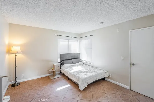 $419,995 | 14610 Erwin Street, Unit 212, Van Nuys, CA 91411