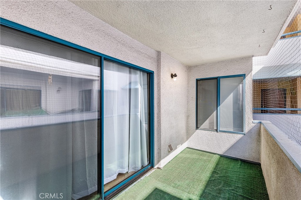 14610 Erwin Street, Unit 212 Van Nuys, CA 91411 - Photo 15 of 16