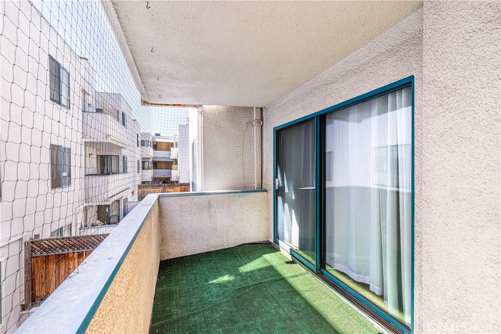 14610 Erwin Street, Unit 212 Van Nuys, CA 91411 - Photo 16 of 16 a view of an outdoor kitchen
