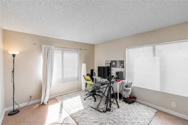 $419,995 | 14610 Erwin Street, Unit 212, Van Nuys, CA 91411