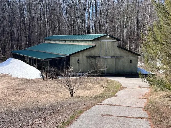 $875,000 | 8903 Maidens Road, Bear Lake, MI 49614