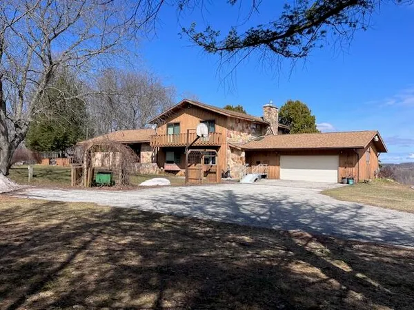 $875,000 | 8903 Maidens Road, Bear Lake, MI 49614