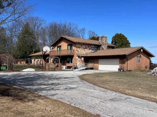 $875,000 | 8903 Maidens Road, Bear Lake, MI 49614