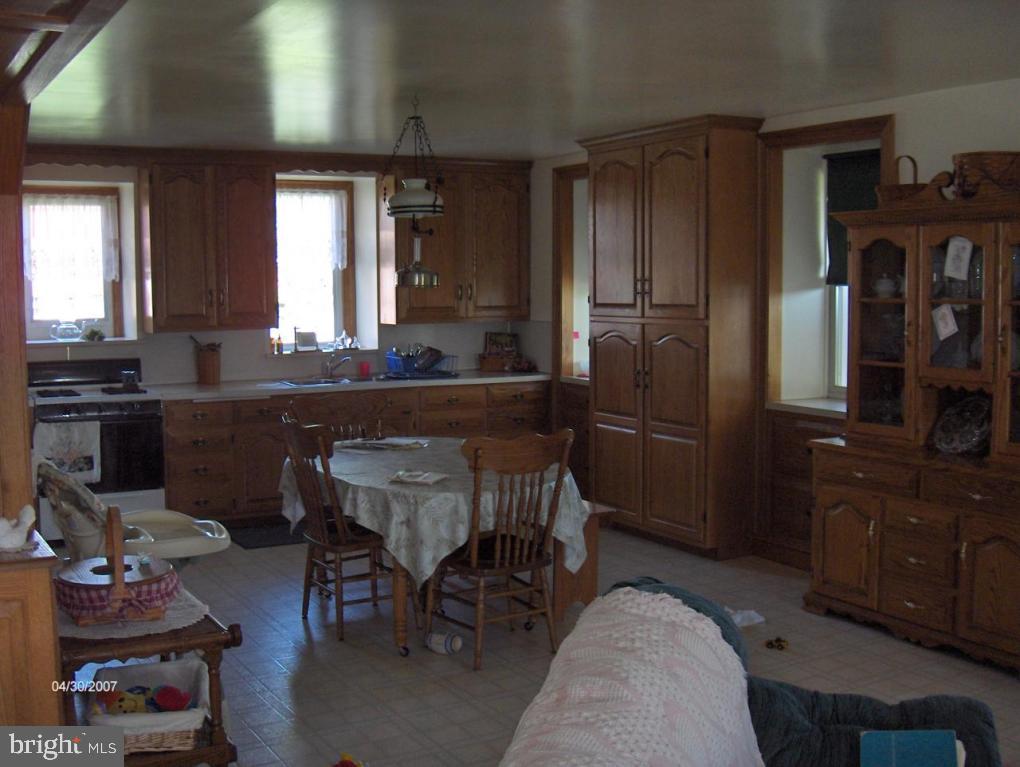 6039 Wanner Road Narvon, PA 17555 - Photo 6 of 6