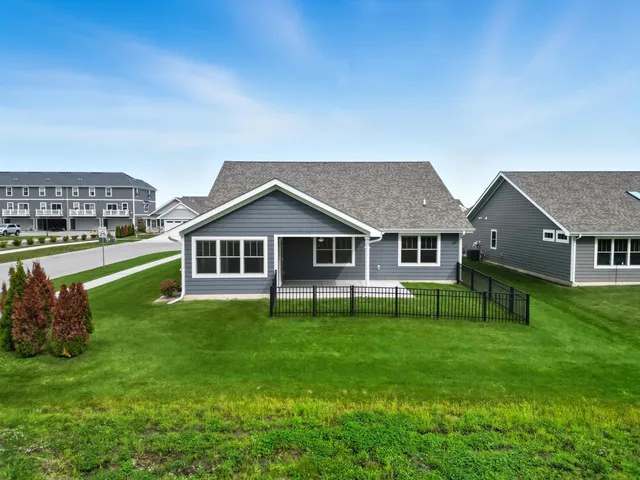 $424,900 | 8657 Larkspur Terrace, St. John, IN 46373