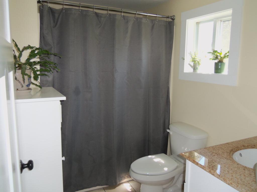 13 Mill Street Rochester, NH 03868 - Photo 4 of 9