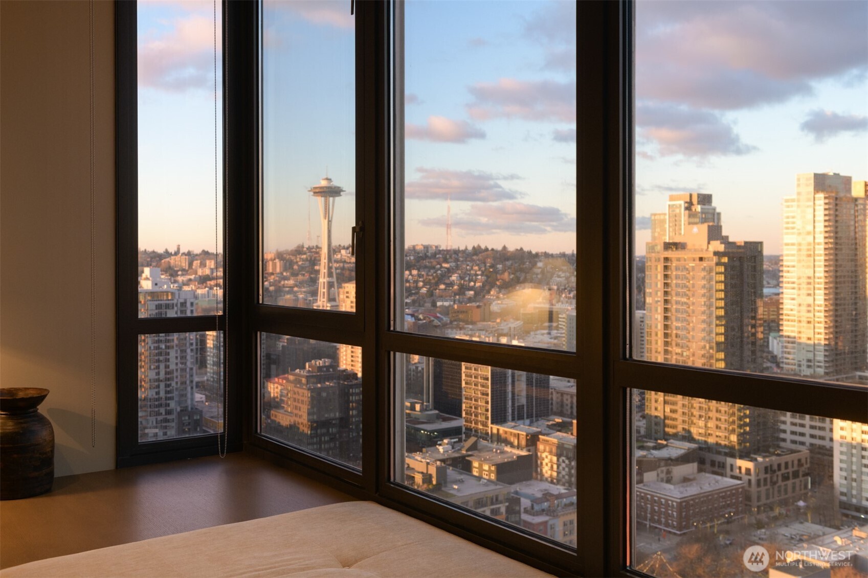 2125 1st Avenue, Unit 3202 Seattle, WA 98121 - Photo 27 of 34