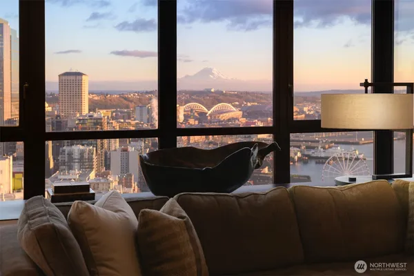 $6,700,000 | 2125 1st Avenue, Unit 3202, Seattle, WA 98121