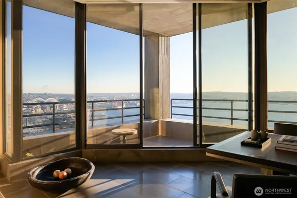$6,700,000 | 2125 1st Avenue, Unit 3202, Seattle, WA 98121