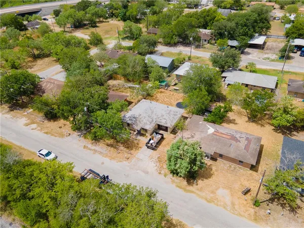 $48,000 | 205 Brazos Street, George West, TX 78022