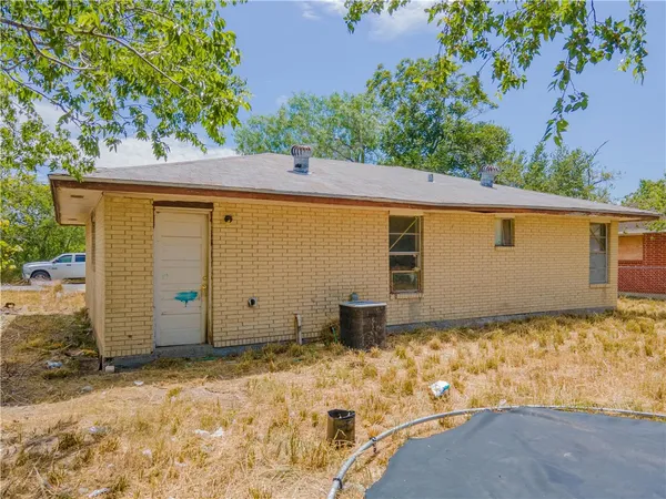 $48,000 | 205 Brazos Street, George West, TX 78022