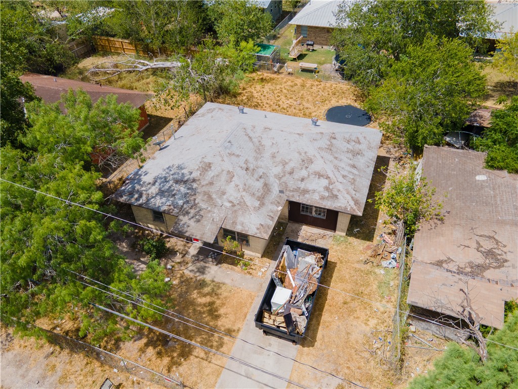 205 Brazos Street George West, TX 78022 - Photo 5 of 19