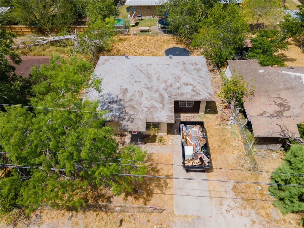205 Brazos Street George West, TX 78022 - Photo 6 of 19