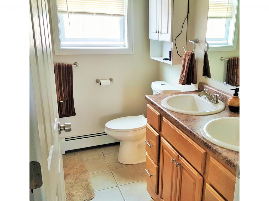 142 Franklin Street Rochester, NH 03867 - Photo 13 of 28