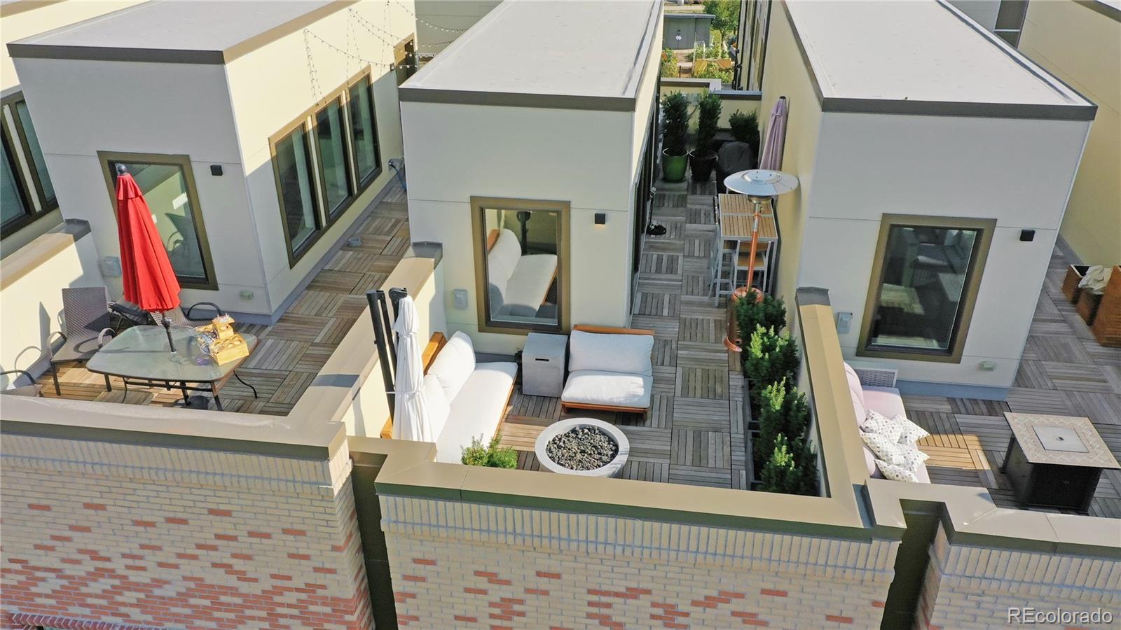 385 22nd Street, Unit 4 Denver, CO 80205 - Photo 33 of 40 a view of living room