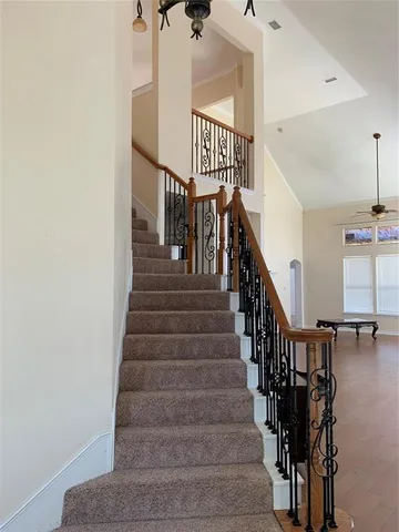 a view of entryway and hall