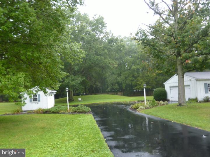 69 Hartford Road Medford, NJ 08055 - Photo 16 of 20 Driveway