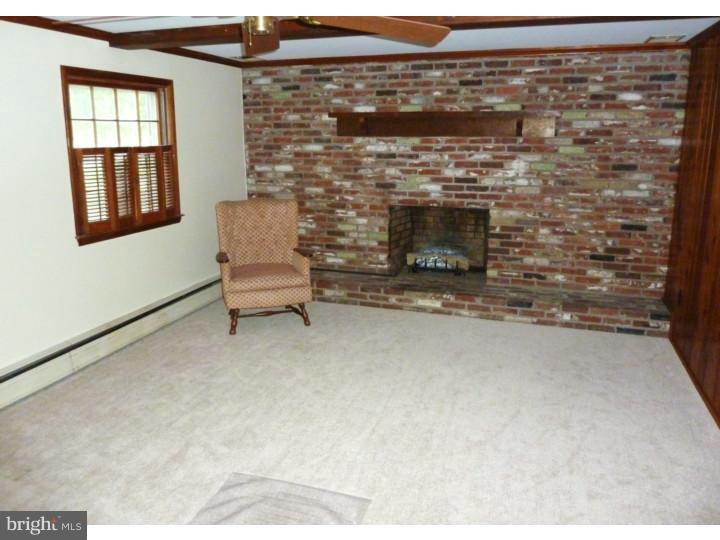 69 Hartford Road Medford, NJ 08055 - Photo 3 of 20 Family Room