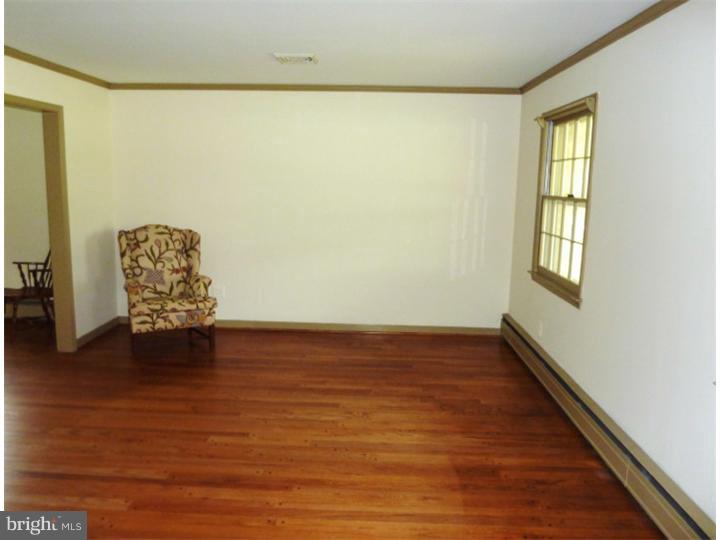 69 Hartford Road Medford, NJ 08055 - Photo 4 of 20 Living Room