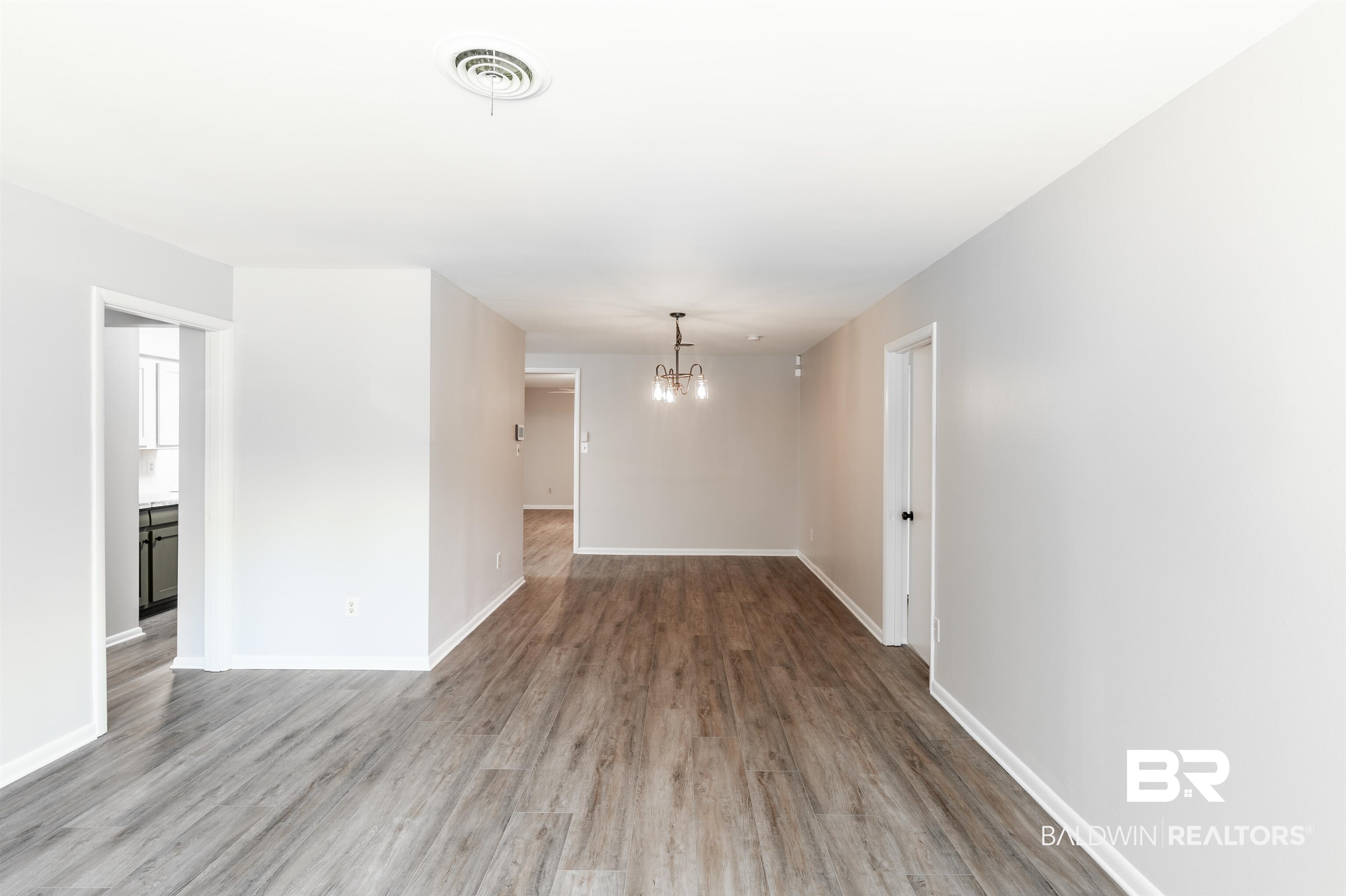 659 Grand Boulevard Mobile, AL 36611 - Photo 6 of 39