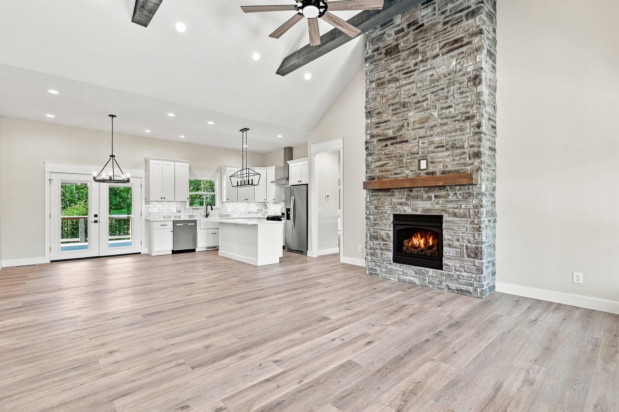 303 Crystal Valley Road Clever, MO 65631 - Photo 9 of 50 10-Crystal_Valley_004