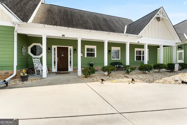 $699,500 | 150 Crestview Road, Jackson, GA 30233