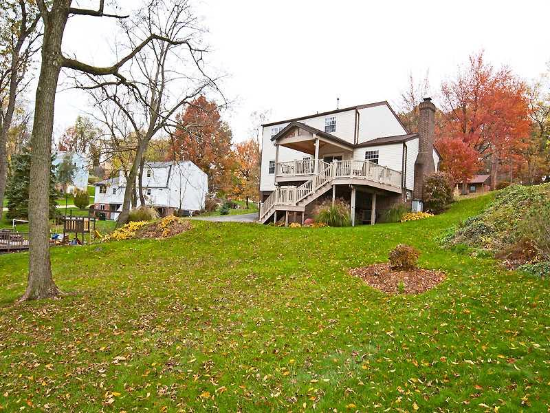 253 Ritter Road Sewickley, PA 15143 - Photo 19 of 21 Exterior Back.