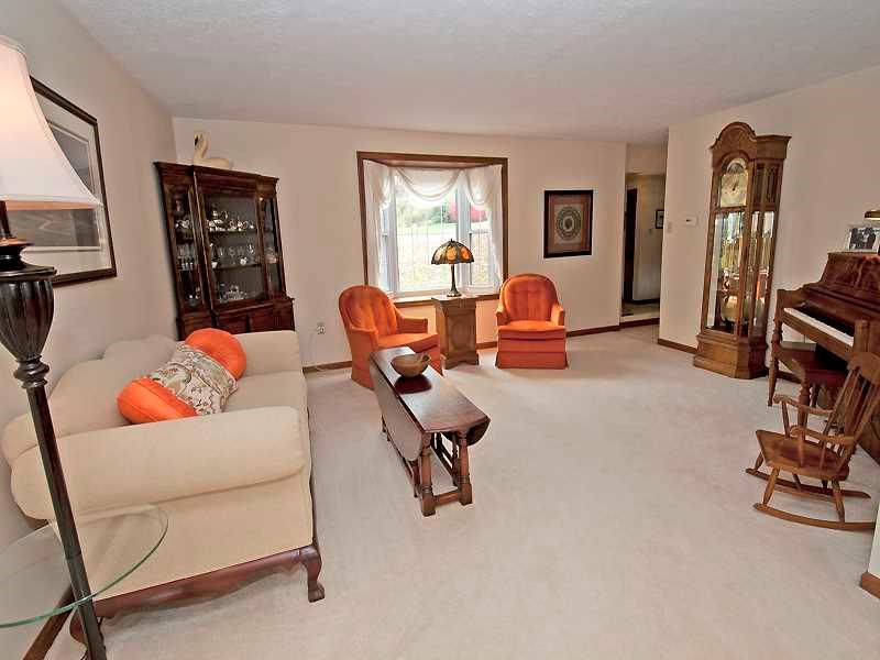 253 Ritter Road Sewickley, PA 15143 - Photo 5 of 21 Living Room.