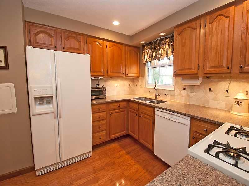 253 Ritter Road Sewickley, PA 15143 - Photo 8 of 21 Family Room.