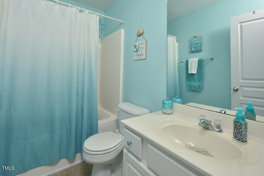 4847 Sir Duncan Way Raleigh, NC 27612 - Photo 24 of 29 4847 Sir Duncan Guest Bathroom