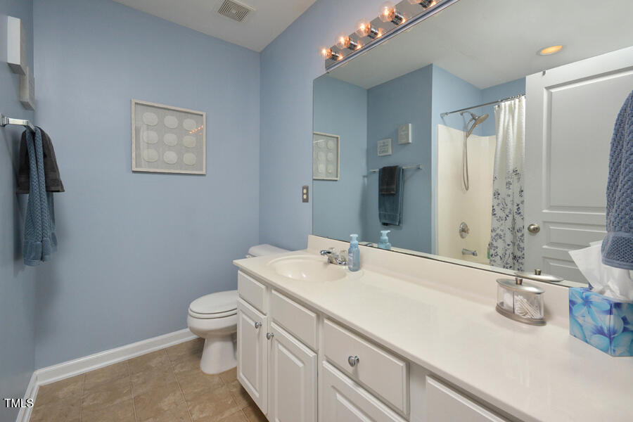 4847 Sir Duncan Way Raleigh, NC 27612 - Photo 28 of 29 4847 Sir Duncan Primary Bathroom