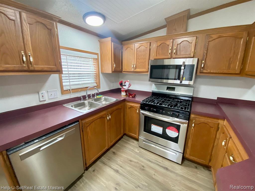 223 Clark Street Yale, MI 48097 - Photo 10 of 22 Gallery Image 10