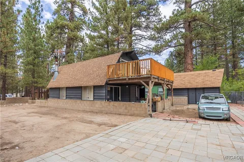 $375,000 | 828 West Sherwood Boulevard, Big Bear City, CA 92314