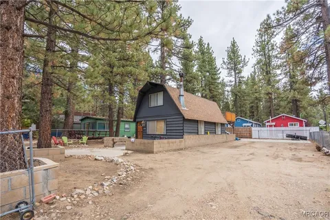 $375,000 | 828 West Sherwood Boulevard, Big Bear City, CA 92314