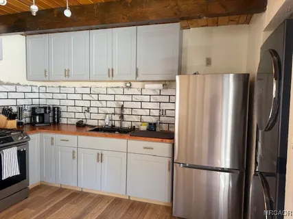 $375,000 | 828 West Sherwood Boulevard, Big Bear City, CA 92314