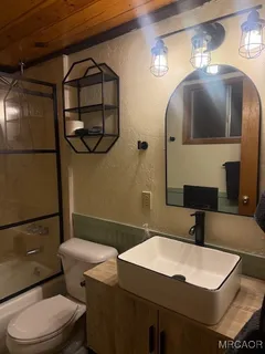 $375,000 | 828 West Sherwood Boulevard, Big Bear City, CA 92314