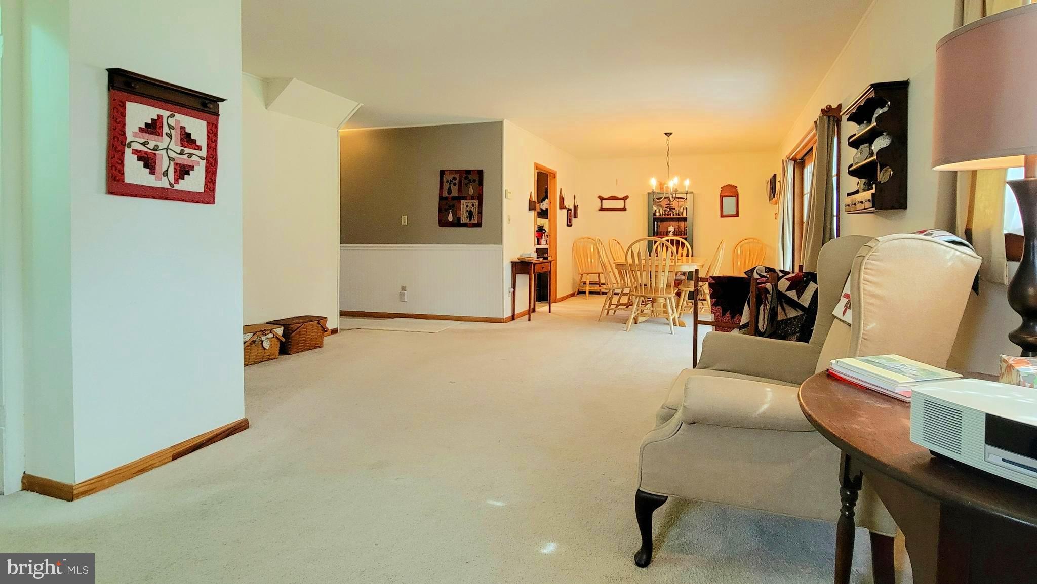 34 Hollow Road Levittown, PA 19056 - Photo 9 of 22 Living/Dining Room