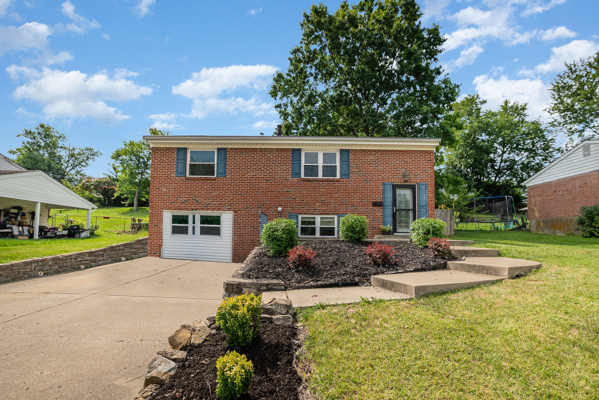 113 Raintree Road Florence, KY 41042 - Photo 1 of 16 Gallery Image 1