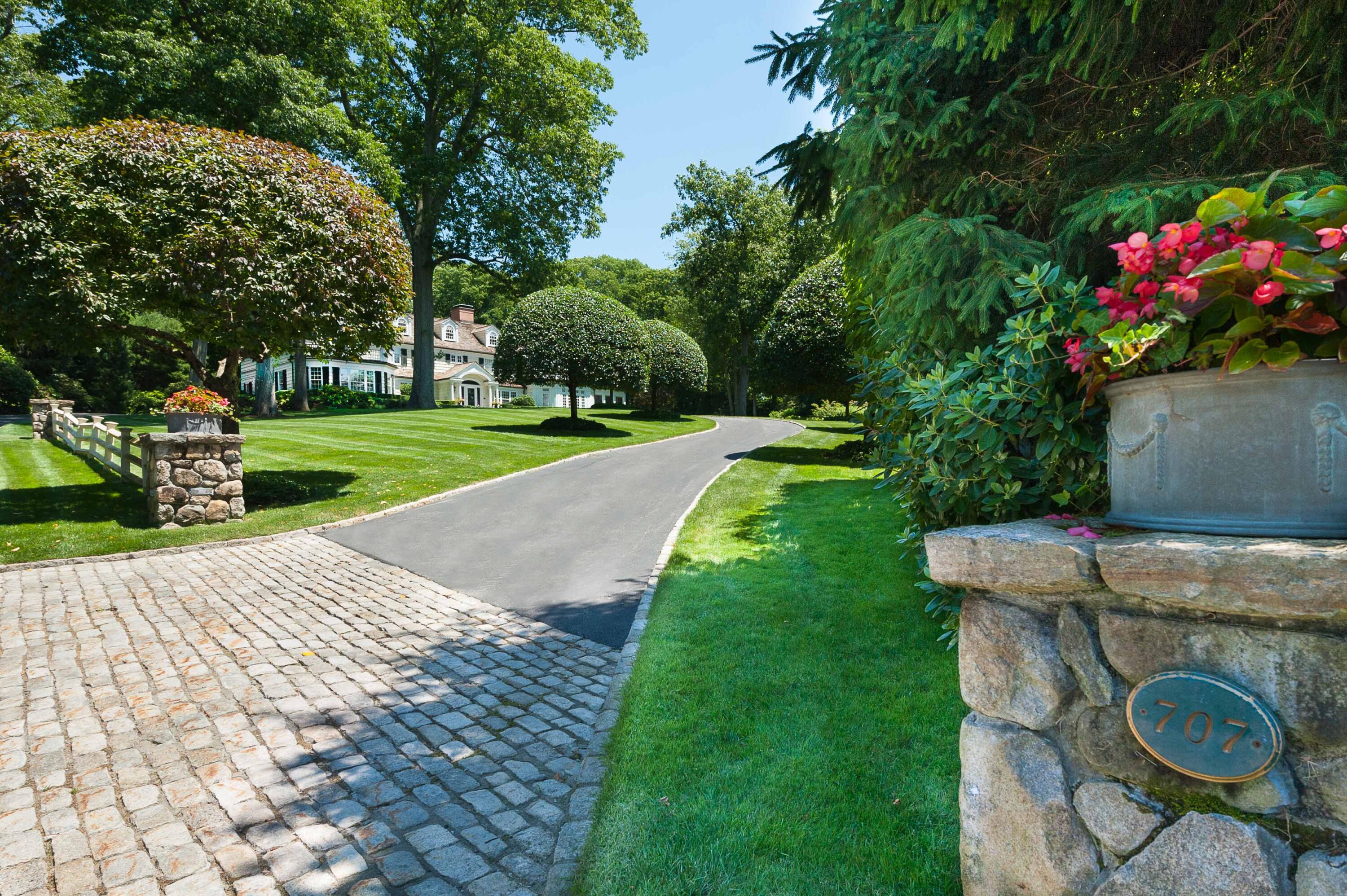 707 West Road New Canaan, CT 06840 - Photo 2 of 58 a garden view with a seating space