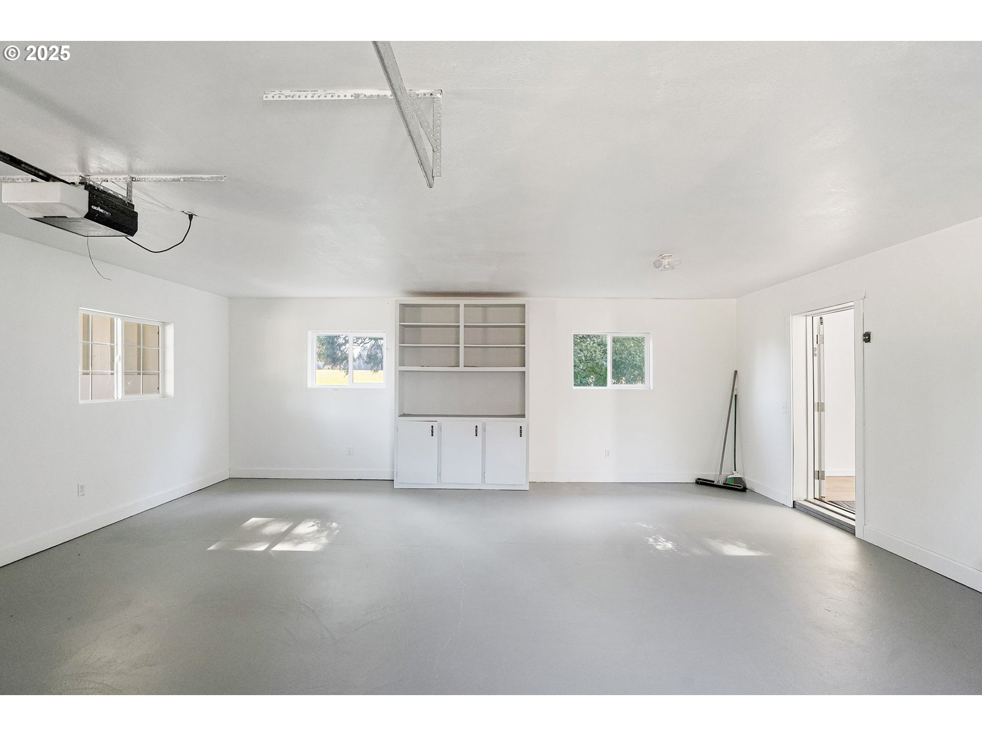 41036 Stayton Scio Road Southeast Stayton, OR 97383 - Photo 26 of 47 a view of empty room with windows