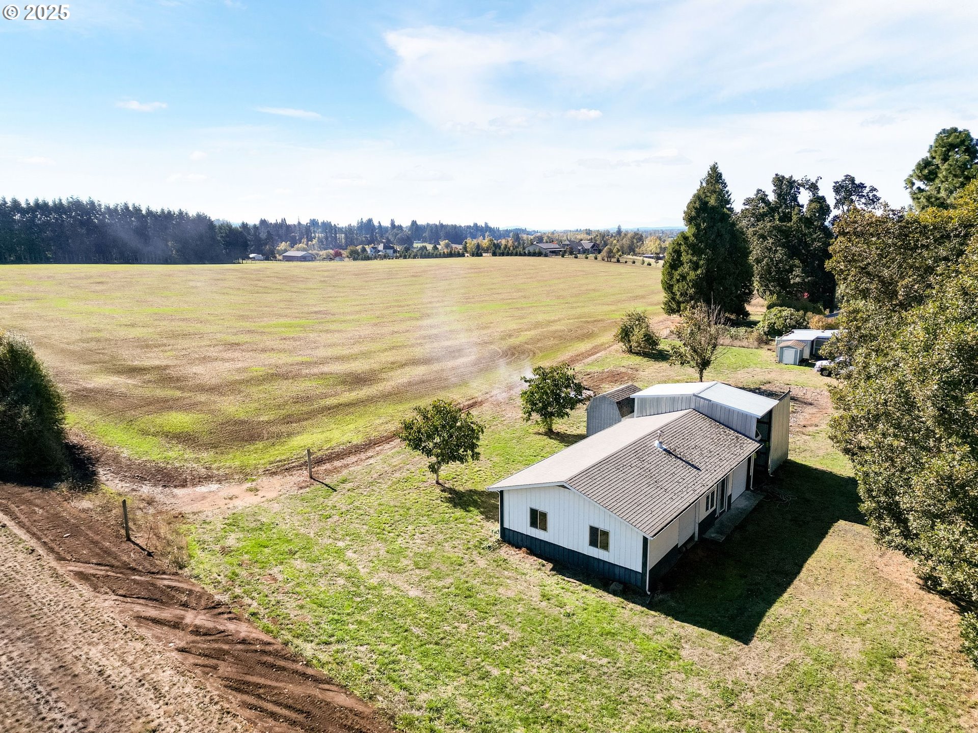 41036 Stayton Scio Road Southeast Stayton, OR 97383 - Photo 30 of 47 a view of a lake with a terrace