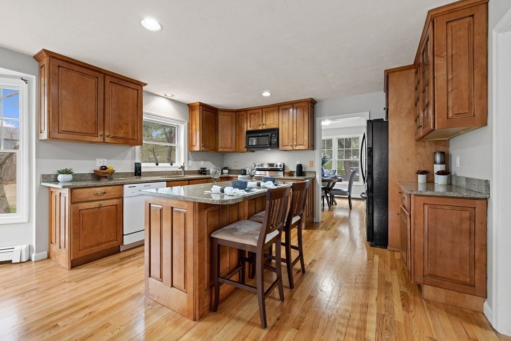 18 York Road Mansfield, MA 02048 - Photo 11 of 32