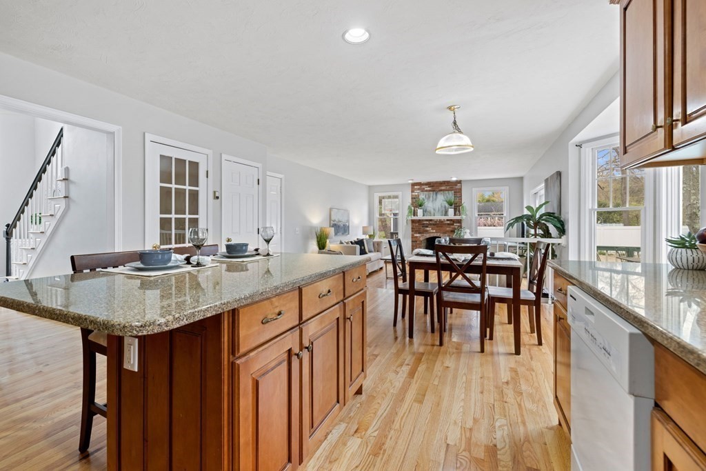 18 York Road Mansfield, MA 02048 - Photo 12 of 32