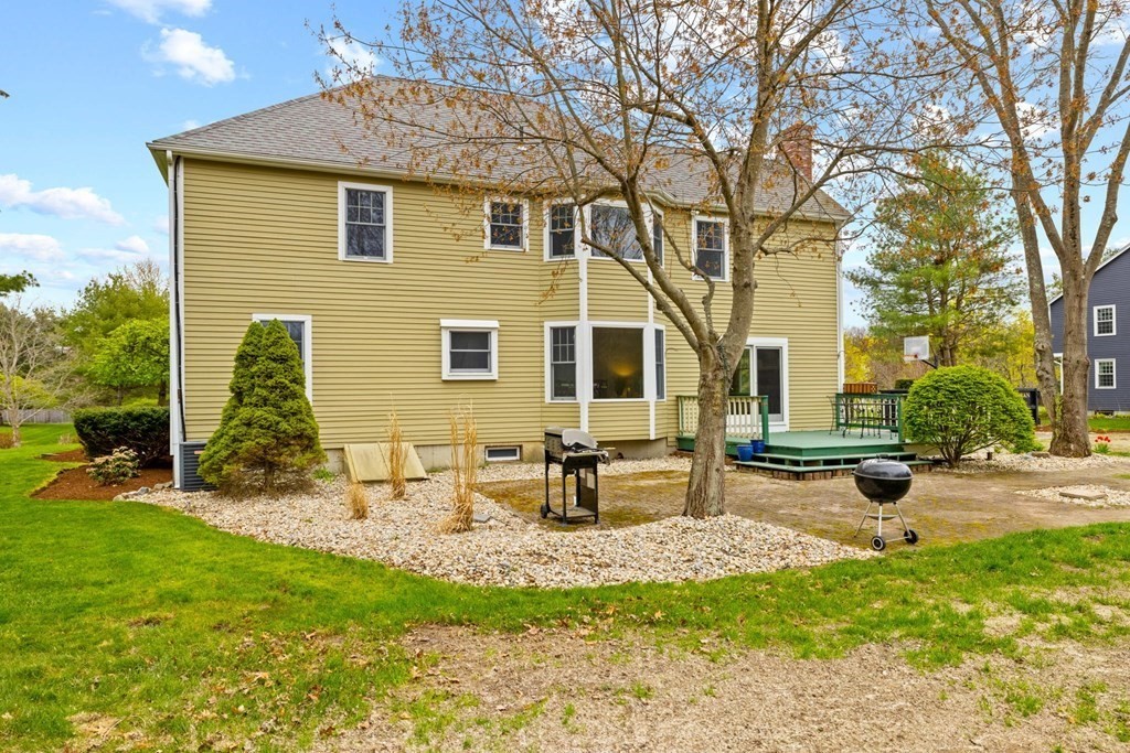 18 York Road Mansfield, MA 02048 - Photo 30 of 32