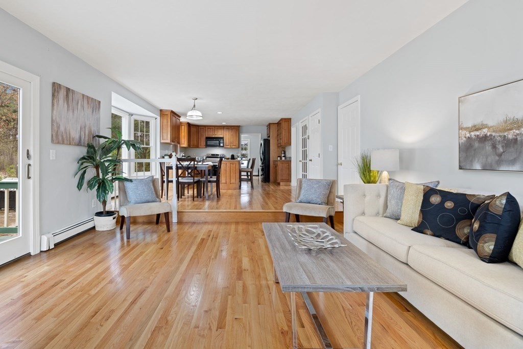 18 York Road Mansfield, MA 02048 - Photo 5 of 32