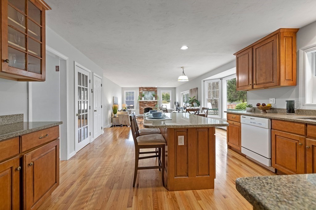 18 York Road Mansfield, MA 02048 - Photo 9 of 32