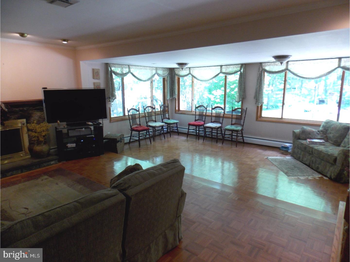 2115 Edge Hill Road Huntingdon Valley, PA 19006 - Photo 12 of 25 Family Room