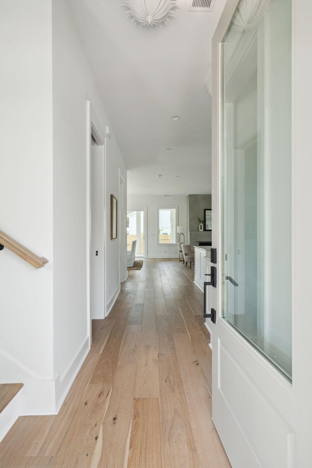 131 Hester Street Charleston, SC 29403 - Photo 6 of 58 131HesterSt-KeenEyeMarketing-006