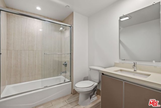 $4,100 | 850 Wilcox Avenue, Unit 201, Los Angeles, CA 90038