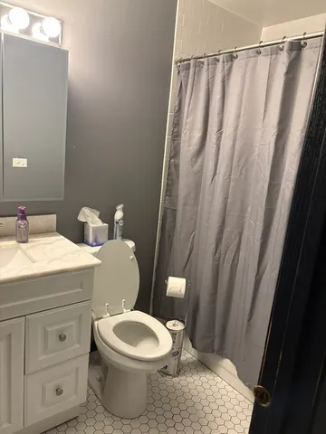 $2,200 | 109 Paramount Drive, Wood Dale, IL 60191